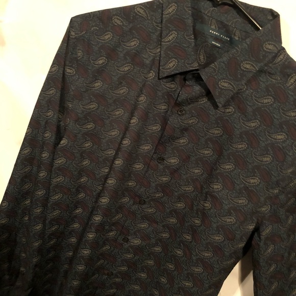 Bandanna dressy button up Perry Eli’s - Picture 2 of 4